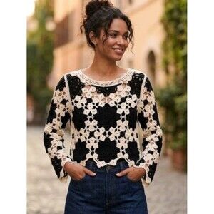 Cloth by Design Openwork Floral Crochet Sweater Top Womens Medium Cream Black